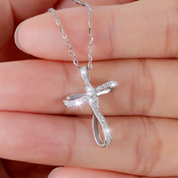 Collar con Cruz para Mujer, Colgante de Cruz con Moissanita VVS, Joyería Religiosa, Regalos de Navidad, Collar de Plata 925 Chapado en Oro con Cruz de Fe