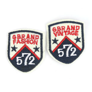 Écussons brodés personnalisés en polyester pour la ligue de football, numéros à repasser <span class=keywords><strong>sur</strong></span> les maillots de football, écussons brodés - Product Image 3