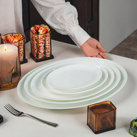Royal Dinner Set für Hochzeiten, Restaurantgeschirr aus Knochenporzellan, weißes Schüssel-, Teller- und Tassenset