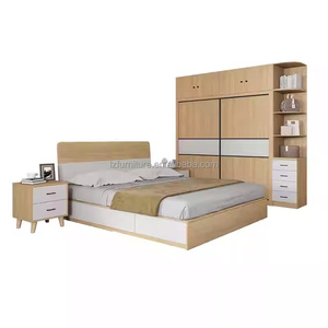 Ensembles de meubles de chambre pour appartement studio : Cadre de lit abordable en bois clair avec tête de lit, tables de chevet, armoire et bureau flottant - Product Image 3