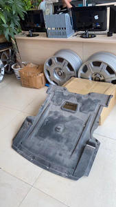 Protector de Motor Inferior Original de <span class=keywords><strong>Segunda</strong></span> <span class=keywords><strong>Mano</strong></span> OEM 51757205314 para <span class=keywords><strong>Rolls</strong></span> <span class=keywords><strong>Royce</strong></span> Wraith Ghost Dawn - Product Image 5