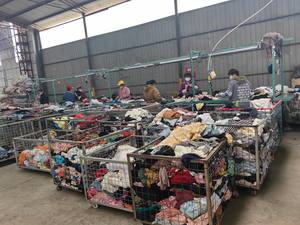 Abbigliamento Estivo Usato per Bambini a Prezzo di Fabbrica: Magliette, Pantaloni, Pantaloncini, Vestiti, Gonne, <span class=keywords><strong>Jeans</strong></span> - Product Image 6