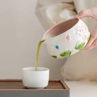 Bol à matcha en céramique peint à la main avec motif floral en relief, exquis et de grande valeur, ensemble de thé matcha mignon 2/7 pièces