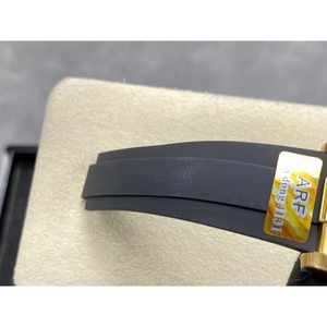 นาฬิกากลไกกันน้ำคุณภาพเยี่ยม 126-508 หน้าปัดทองเหลืองดำน้ำ 12 มม. - Product Image 5