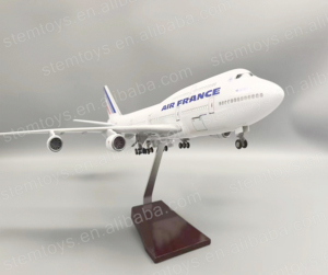 47cm 1:150 B747 <span class=keywords><strong>Air</strong></span> <span class=keywords><strong>France</strong></span> modèle d'<span class=keywords><strong>avion</strong></span> unisexe résine moulé sous pression <span class=keywords><strong>jouet</strong></span> avec lumière LED pour collection ou cadeau de vacances - Product Image 5