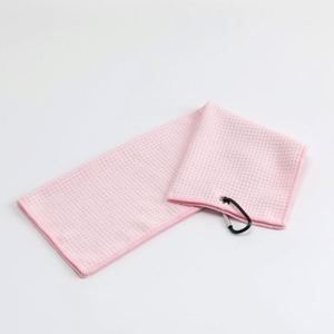 Ensemble de serviettes de golf bleues pliables en trois parties, en microfibre de polyester et coton très résistantes, motif gaufré, avec grand mousqueton et logo - Product Image 2