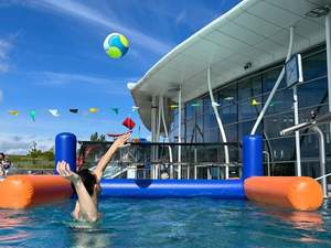 Red <span class=keywords><strong>de</strong></span> Voleibol Inflable Flotante - Juego <span class=keywords><strong>de</strong></span> Voleibol Acuático <span class=keywords><strong>para</strong></span> <span class=keywords><strong>Piscina</strong></span> y Lago, Diversión Familiar y <span class=keywords><strong>para</strong></span> Fiestas - Product Image 3