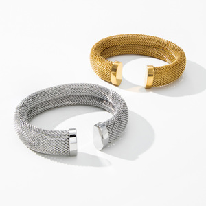 YF3482 Bracciale Vintage Placcato Oro 18K in Acciaio Inossidabile, Stile Dubai, a Maglia Larga, Impermeabile, a Forma di C, Massiccio, da Donna - Product Image 5