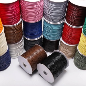 0,5mm-5mm Cuerda redonda multicolor Cuerda de poliéster de cera Venta al por mayor Negro encerado Theard para la fabricación de joyas Cordón de cera - Product Image 1