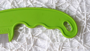 長いハンドルステンレス鋼短歯シラミニットラウスダニノミ除去櫛良好なグリップ - Product Image 5