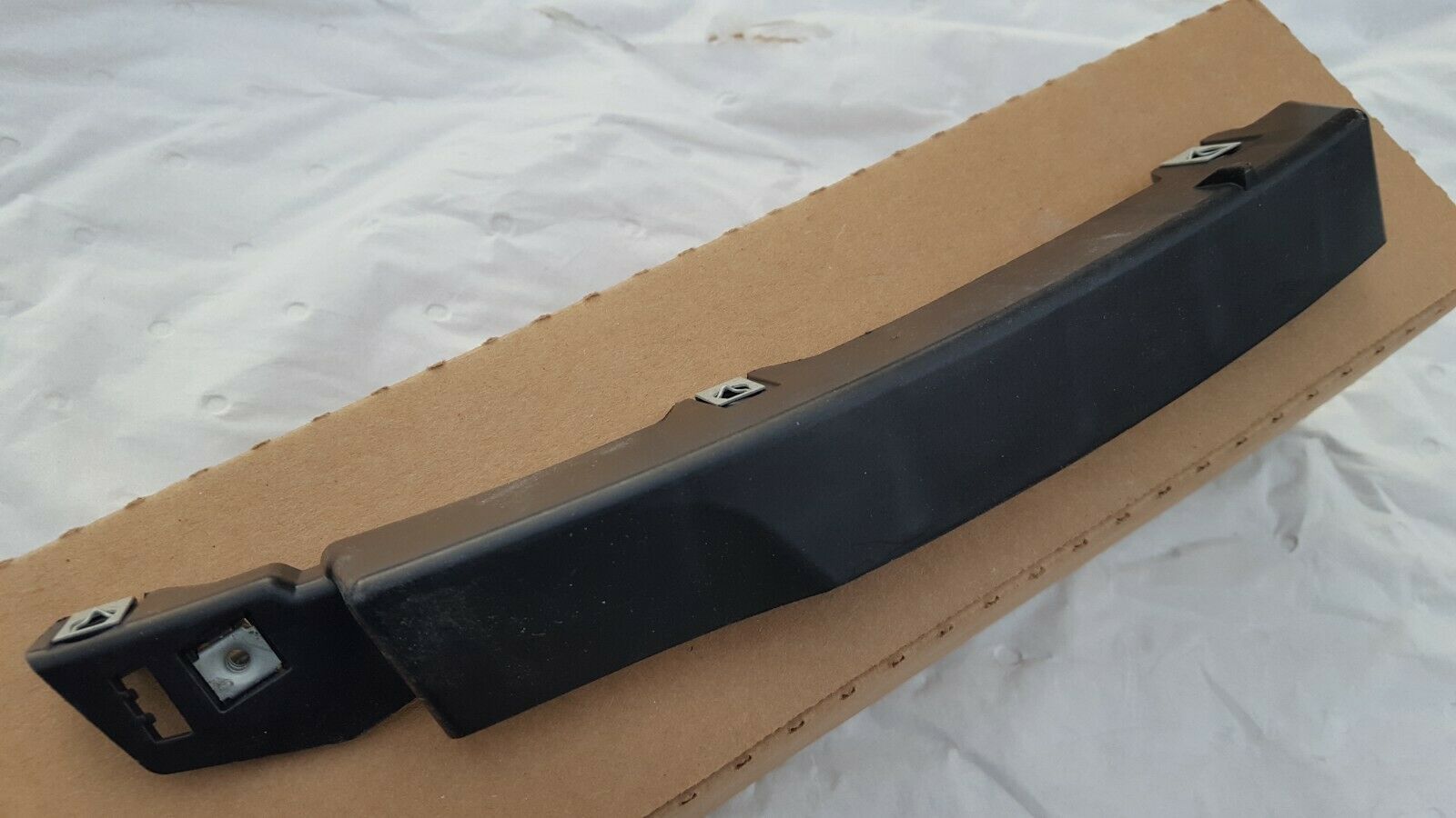 OEM GM Rear Bumper Guide Bracket – Driver Side – Fits 2017-2020 Acadia & XT6 – 84309652
