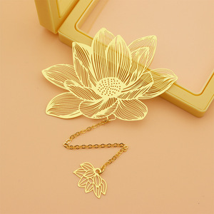 Marque-page en métal vintage en laiton ajouré motif feuille de sycomore avec pendentif chaîne, cadeau promotionnel d'affaires pour <span class=keywords><strong>les</strong></span> enseignants - Product Image 3