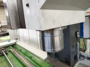 Máquina de perfuração e fresagem CNC 6000mm para pórtico grande e resistente de 4 eixos diretamente da fábrica 6032