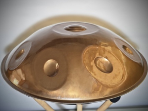 <span class=keywords><strong>Handpan</strong></span> entièrement fait à la main B2 Celtic <span class=keywords><strong>Amara</strong></span> Sound Healing Drum B2 Onoleo Kurd <span class=keywords><strong>Handpan</strong></span> Instrument à vendre Steel Hand Pan - Product Image 3