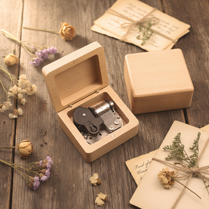 <span class=keywords><strong>Caja</strong></span> <span class=keywords><strong>de</strong></span> Música <span class=keywords><strong>de</strong></span> Madera <span class=keywords><strong>de</strong></span> Haya Sólida Personalizada Yiyu, <span class=keywords><strong>la</strong></span> Más Vendida, Pulida a Mano, Cuadrada, 8 Tonos, 30s <span class=keywords><strong>de</strong></span> Duración <span class=keywords><strong>de</strong></span> Sonido, para Cumpleaños y San Valentín - Product Image 3