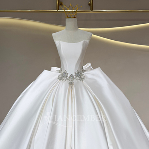 JFH128 Vestidos de novia clásicos de satén con cristales y sin tirantes, color marfil - Product Image 5