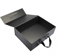 Caja de Regalo Rígida de Cartón Impermeable Personalizada con Cierre Magnético, Asa, Relieve y Laminación Mate, Ecológica y Reciclable