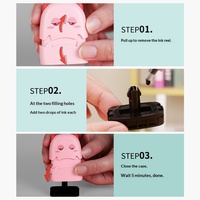 Matériel de tamponnage en plastique pour enfants, photosensible, pour nom, motif dessin animé petit monstre, pour l'admission à la maternelle, vêtements mignons, vente en gros