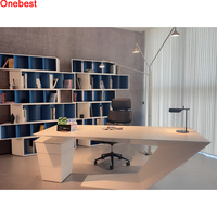 Lusso e Design moderno Z a forma di tavolo da lavoro per la casa solido superficie Executive Manager capo ufficio scrivania