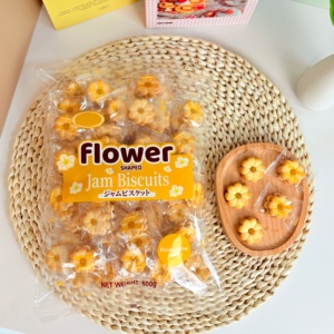 500g de biscuits sandwichs fourrés à la confiture en forme de fleur, croustillants, pour en-cas, vente en gros - Product Image 5