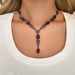 Parures d'Halloween populaires : Boucles d'oreilles Gouttes de sang du Diable style sombre, Collier pendentif Araignée et Fantôme pour femme, en alliage gothique avec pierres synthétiques - Product Image 1
