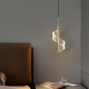 La nouvelle lampe suspendue de chevet 2022 est une lampe moderne, luxueuse, entièrement en cuivre, minimaliste et petite pour créer une ambiance dans la chambre. - Product Image 1