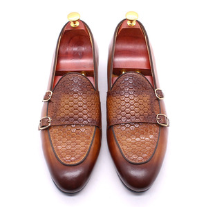 Mocasines de Cuero Hechos a Mano para Hombre con Punta Redonda y Borlas, Zapatos Mocasines con Tachuelas para Hombre - Product Image 4