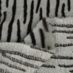 Новый дизайн 500 г 100% полиэстер флисовая ткань с принтом тигра кролика для домашней одежды