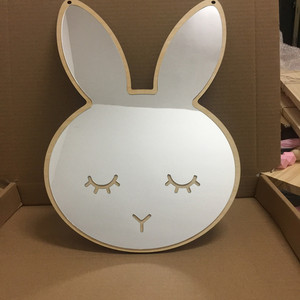 Espejo decorativo de dibujos animados para niños, espejo acrílico con marco de madera de conejo para baño y habitación de bebé, decoraciones artísticas creativas para pared del hogar - Product Image 3