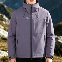 Veste Softshell Imperméable Coupe-Vent de Haute Qualité pour Hommes, Idéale pour la Randonnée et la Pêche en Extérieur, Col Montant, Logo Frontal, à Capuche