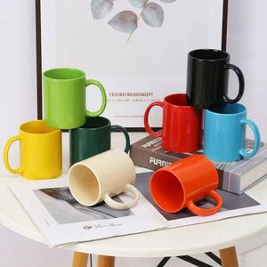 แก้วกาแฟเซรามิกสีสันสดใสพร้อมหูจับ สไตล์นอร์ดิก ดินเผาพิเศษ รูปทรงเฉพาะตัว ราคาโรงงาน ขายส่ง ของขวัญสุดพิเศษ - Product Image 1