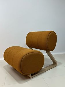 Poltrona di Design Nordico di Lusso, Rivestita in Tessuto, con <span class=keywords><strong>Spugna</strong></span> ad Alta Resilienza e Struttura in Legno, <span class=keywords><strong>per</strong></span> Soggiorno e Uso Alberghiero - Product Image 3