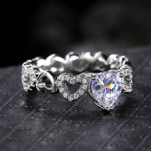 Anello a forma di cuore per donna, gioielli da dito romantici e minimalisti alla moda - Product Image 2
