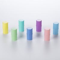 Échantillons gratuits Tubes de baume à lèvres vides ronds violets de 15 g Contenants en plastique pour déodorant pour rouge à lèvres fait maison Déodorant Lotion Stick