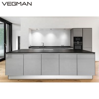 Portes de cuisine modulaires rouge laqué brillant, finition laquée, comptoir en marbre/stratifié de qualité E0/E1, robinet/tiroir