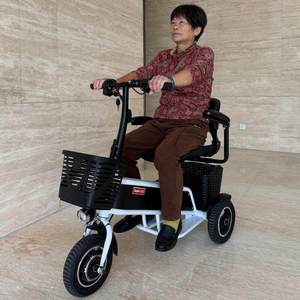 Scooter pliable compact à trois roues, véhicule de transport personnel léger pour personnes âgées HSK-XS405, design compact pliable pour - Product Image 3