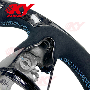 Volante Deportivo Personalizado de Fibra de Carbono Forjado con Parte Superior Plana para Hyundai Elantra N I30N I20N Sonata 2018-2026 - Product Image 3