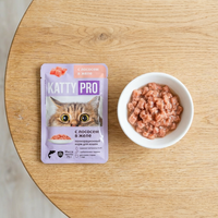 Sacs d'emballage personnalisés imprimés à trois soudures pour aliments pour chiens et chats saveur poisson, résistants aux perforations avec fermeture éclair réutilisable
