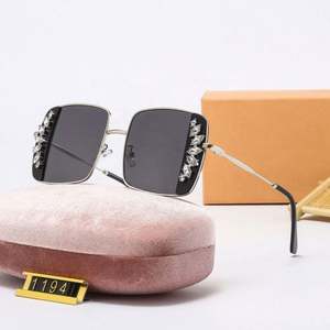 1194 Popular marca señoras lujo nuevas mujeres modernas diseñador gafas de sol de gran tamaño gradiente gafas de sol internas de alta calidad - Product Image 2