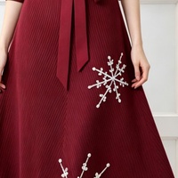 Robe plissée décontractée à col en V et manches 3/4, broderie flocon de neige, perles, taille à nouer, plissé échelle, élégante, pour femme, idéale pour les fêtes