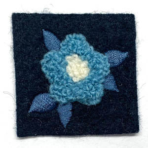 カスタマイズ可能な3Dプリント犬刺繍パッチ黒カエルクマ足プリントフルーツツルキャンバスレザーパッチ帽子デザインデザイナー - Product Image 2