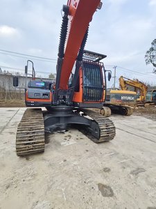 Excavatrice sur chenilles hydraulique Doosan DX225LC-9C 22 tonnes d'occasion en bon état, moteur, boîte de vitesses, pompe à engrenages, puissance 127 kW EN PROMOTION - Product Image 6
