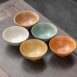 Tazones de Cerámica Hechos a Mano con Esmalte Craquelado Vintage para Uso Doméstico y Servicio de Alimentos - Product Image 1