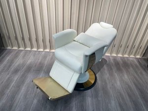 Silla <span class=keywords><strong>de</strong></span> Maquillaje Reclinable <span class=keywords><strong>de</strong></span> Lujo <span class=keywords><strong>de</strong></span> 180 Grados para Estilistas, Silla <span class=keywords><strong>de</strong></span> Salón <span class=keywords><strong>de</strong></span> Belleza <span class=keywords><strong>de</strong></span> Cuero con Altura Ajustable para Barbería en Oferta - Product Image 1