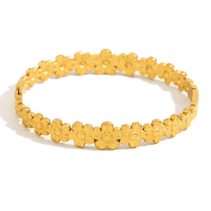 Fashionable Women's Stainless Steel <b>Bangle</b> <b>Bracelet</b> with Flower Design Gold Plated Multicolor Customizable-Happy Rabbit - Product Image 6