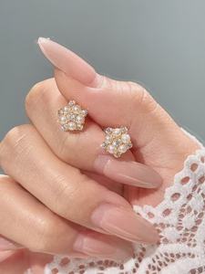 Boucles d'oreilles clous unisexes UM Jewelry en argent 925 plaqué or 18 carats avec perles d'eau douce et zircon blanc, idéales pour mariage, anniversaire, fête - Product Image 3