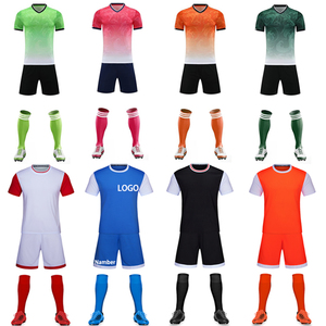 Ensemble de football respirant personnalisé 2026 pour club, maillot de football sublimé avec service OEM - Product Image 1