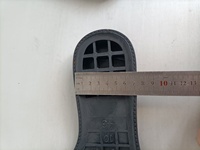 Semelle en caoutchouc antidérapante pour la fabrication de chaussures en cuir