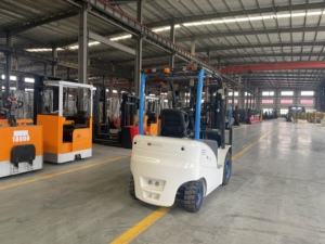 WELIFTRICH Fast Delivery 2 Tons 2.5 Tons 3 Tons Lifting Height 4.5Meters 6 Meters Lead-Acid Battery Electric CPD20FE Offroad - Product Image 5