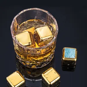 Cubo di ghiaccio riutilizzabile in acciaio inossidabile per Whisky in acciaio inossidabile con ghiaccio in metallo dorato